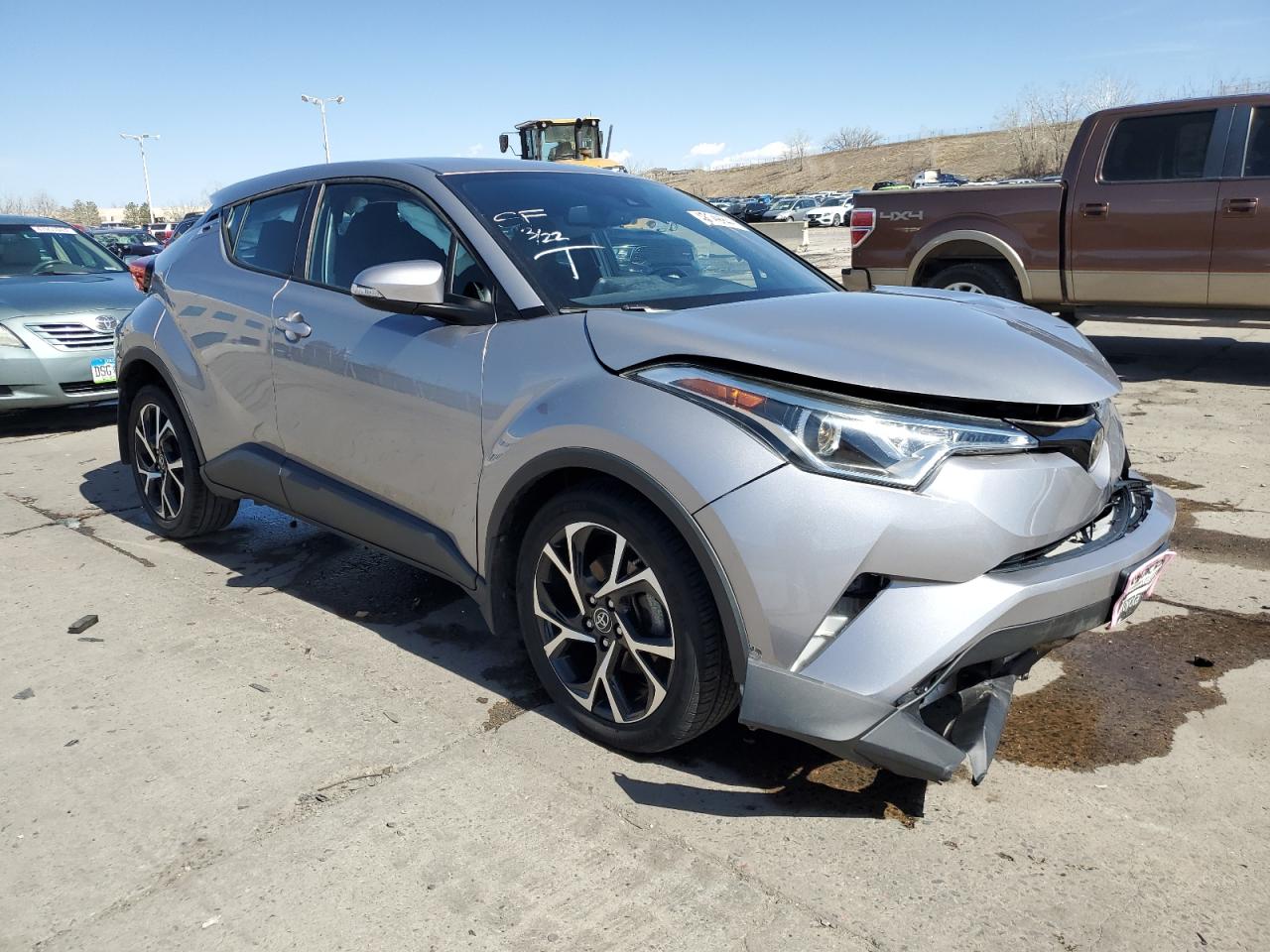 NMTKHMBXXJR050260 TOYOTA C-HR 2018