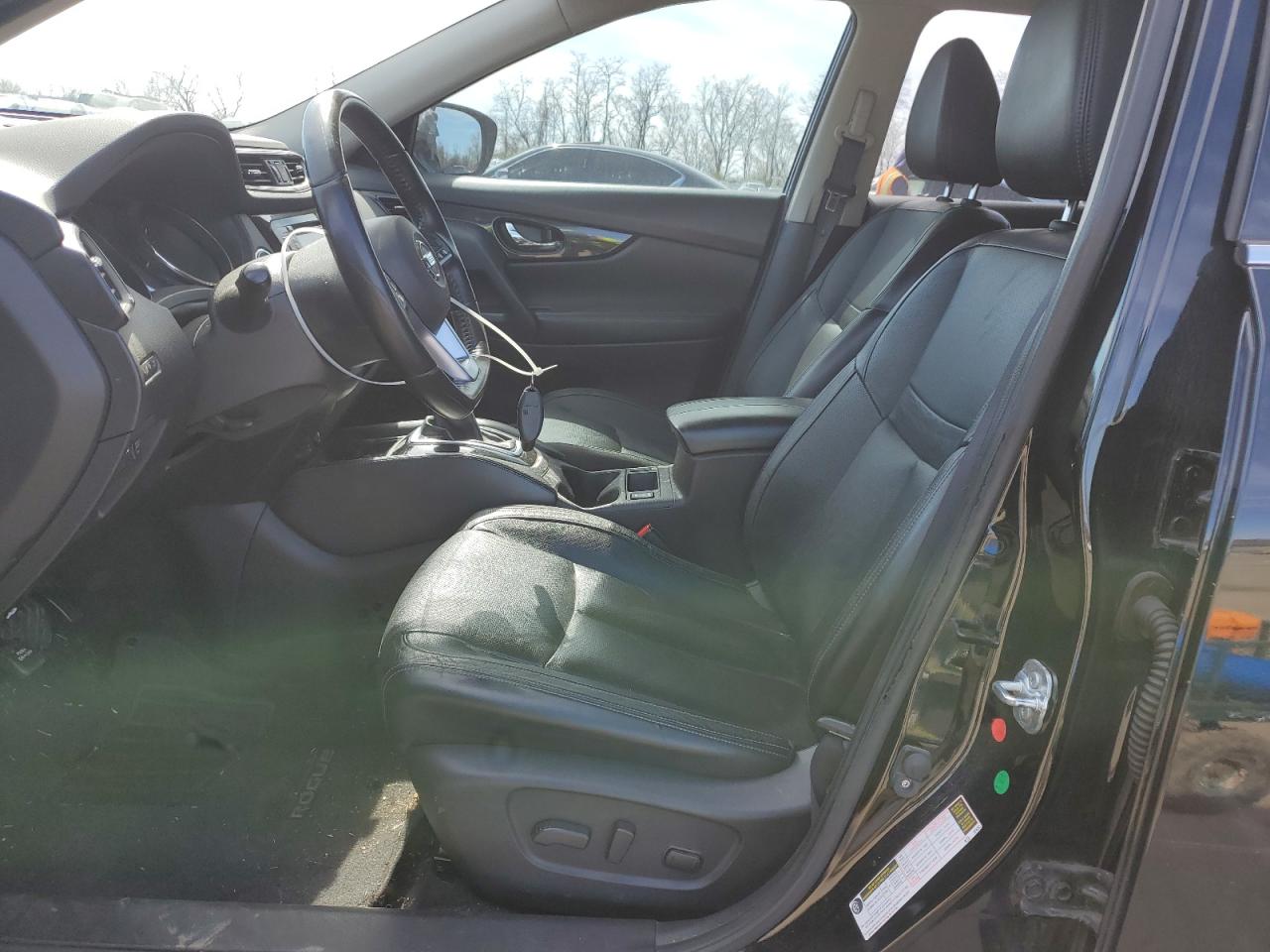 JN8AT2MV5HW018746 NISSAN ROGUE 2017