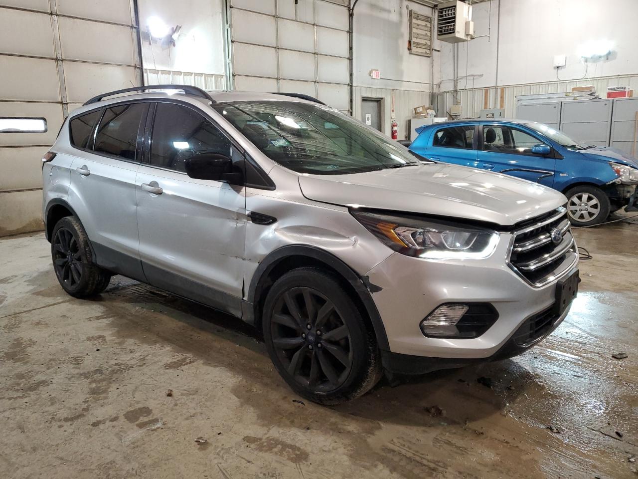 1FMCU9GD3HUC75358 FORD ESCAPE 2017