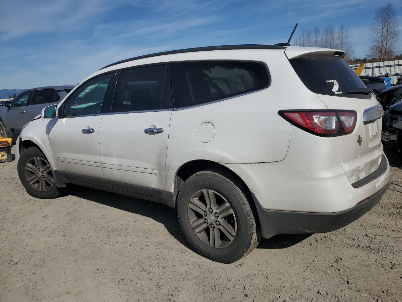 1GNKRGKD5GJ303228 2016 Chevrolet Traverse Lt