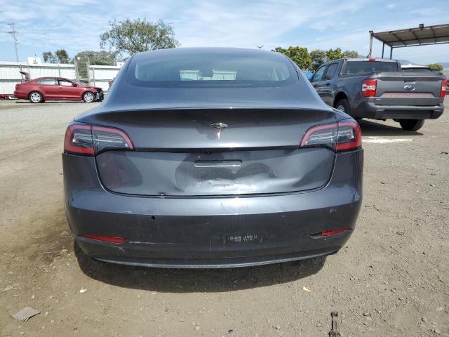 5YJ3E1EA6JF045274 2018 TESLA MODEL 3-5