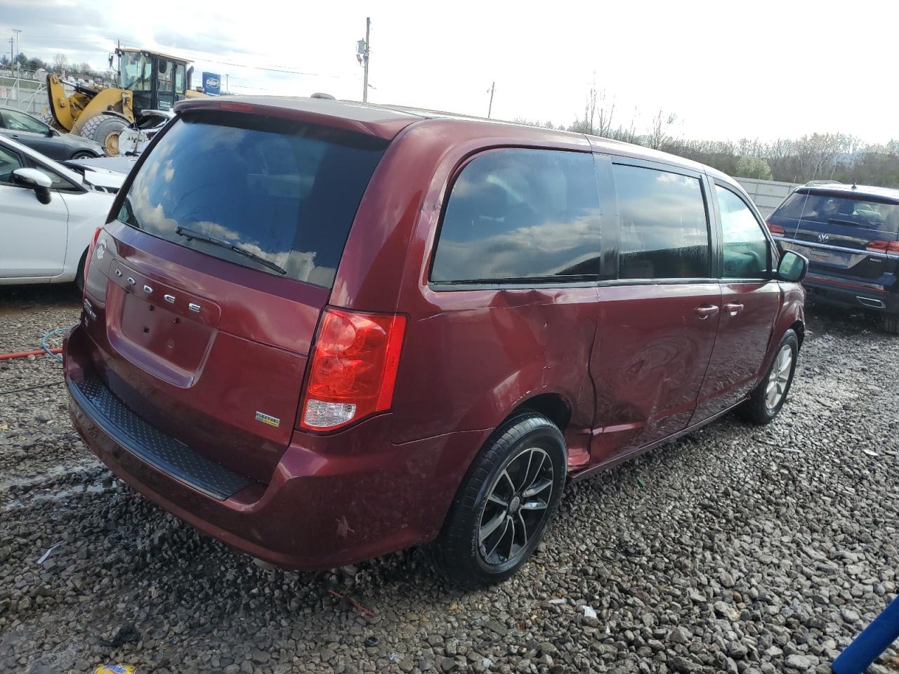 2C4RDGBG7JR153321 2018 Dodge Grand Caravan Se