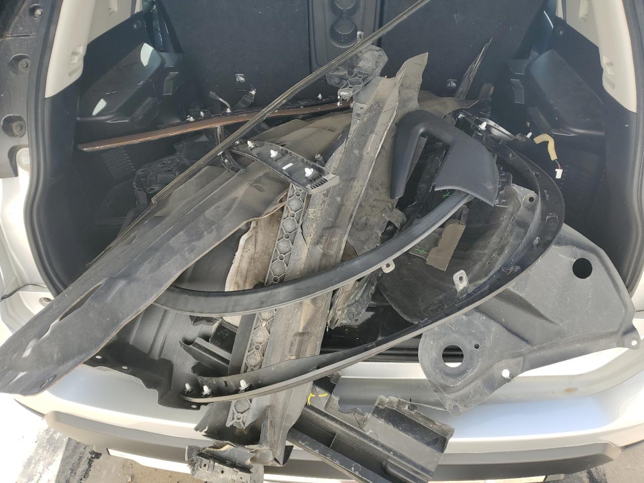 KNMAT2MT9JP523327 NISSAN ROGUE 2018