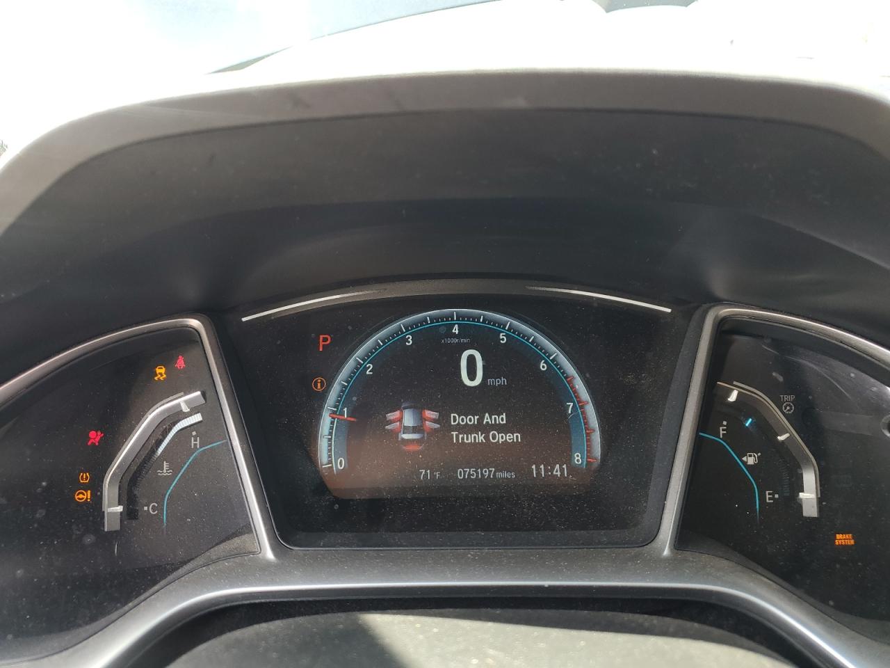 19XFC1F36GE211908 HONDA CIVIC 2016