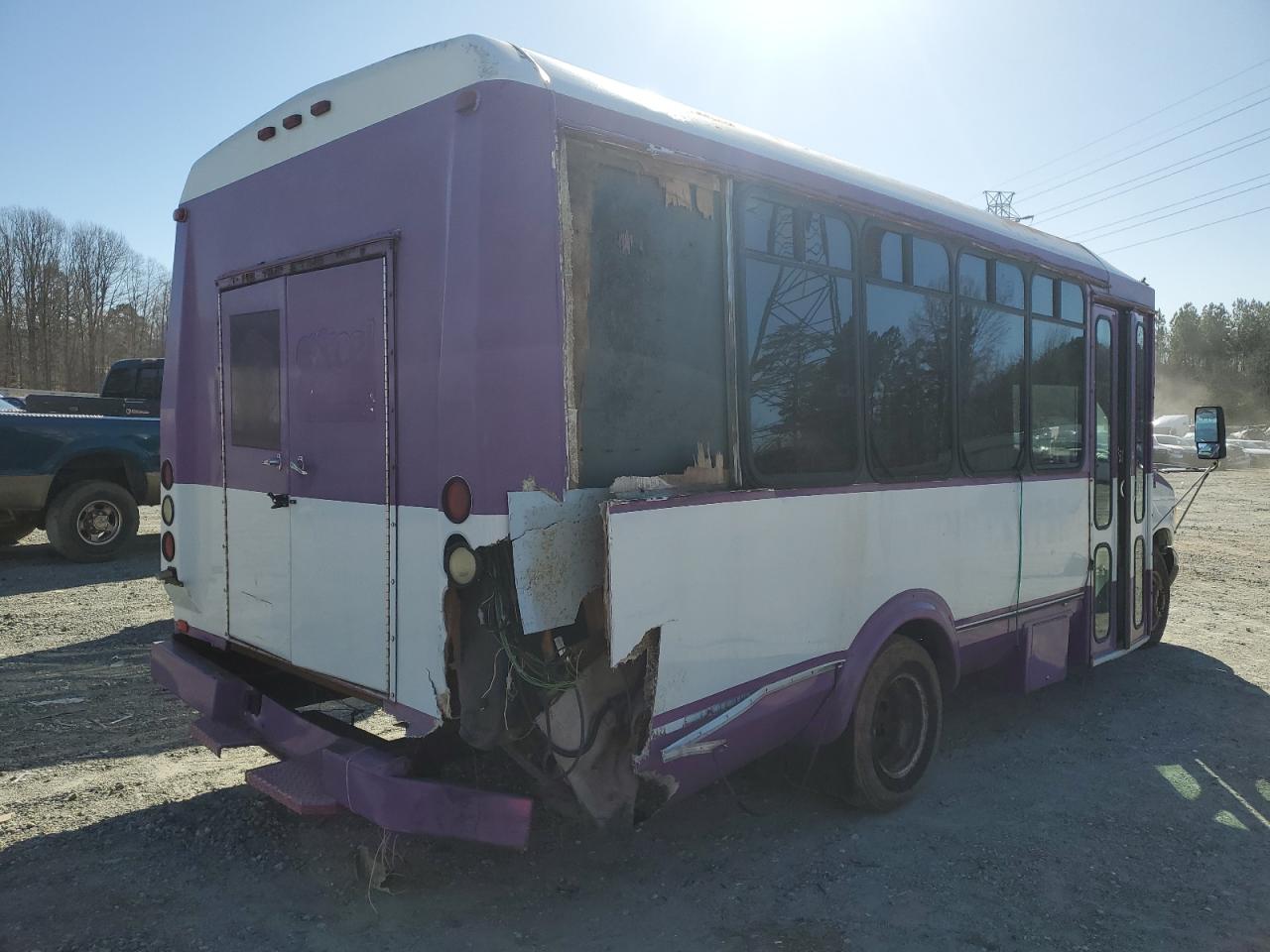 1FDXE45F12HA35506 2002 Ford Econoline E450 Super Duty Cutaway Van