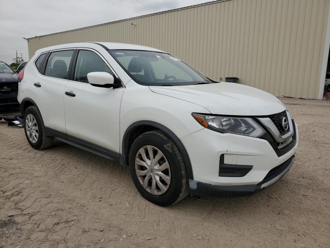 KNMAT2MT9HP520132 2017 Nissan Rogue S