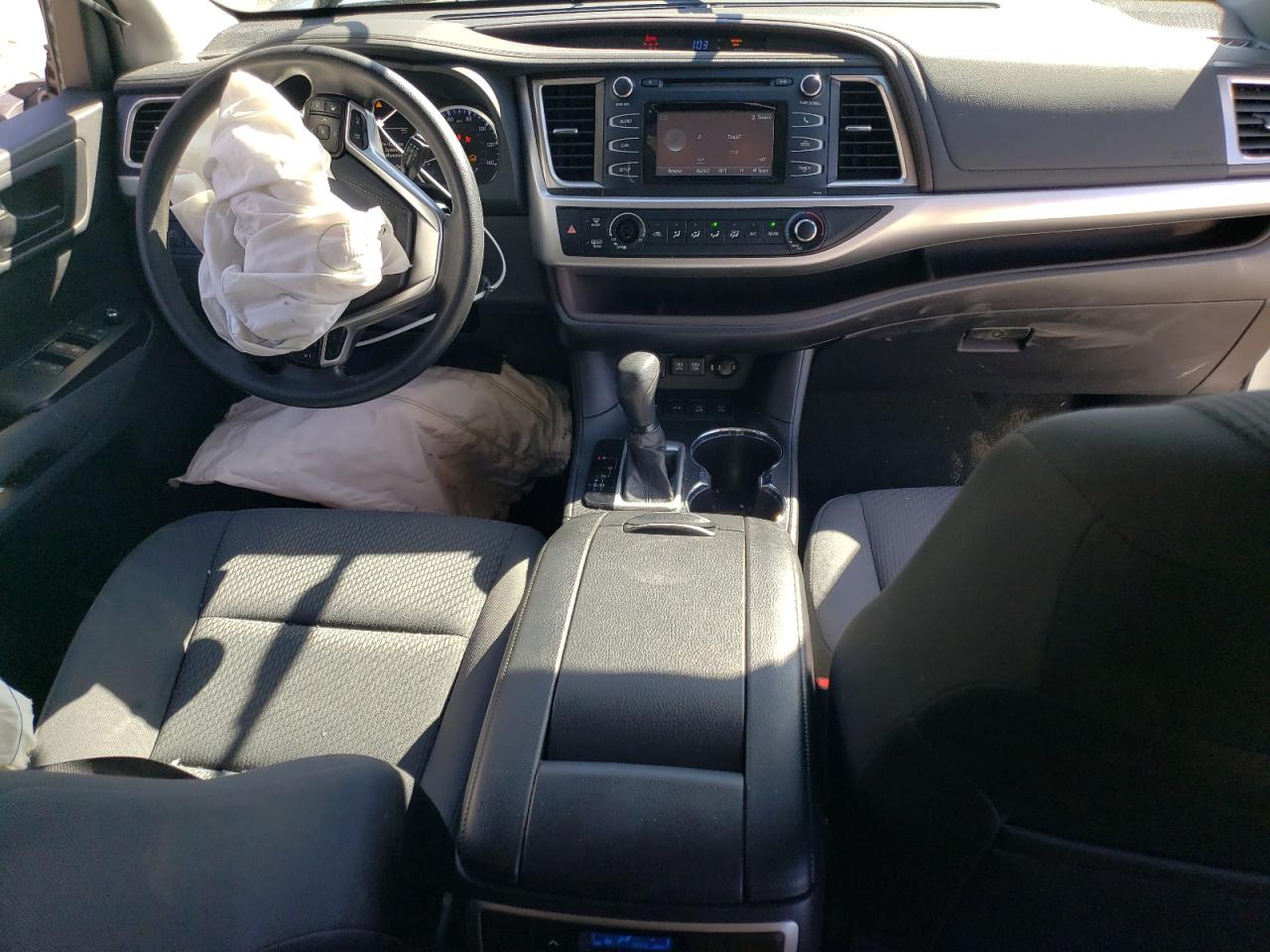 5TDBZRFH4KS720174 TOYOTA HIGHLANDER 2019