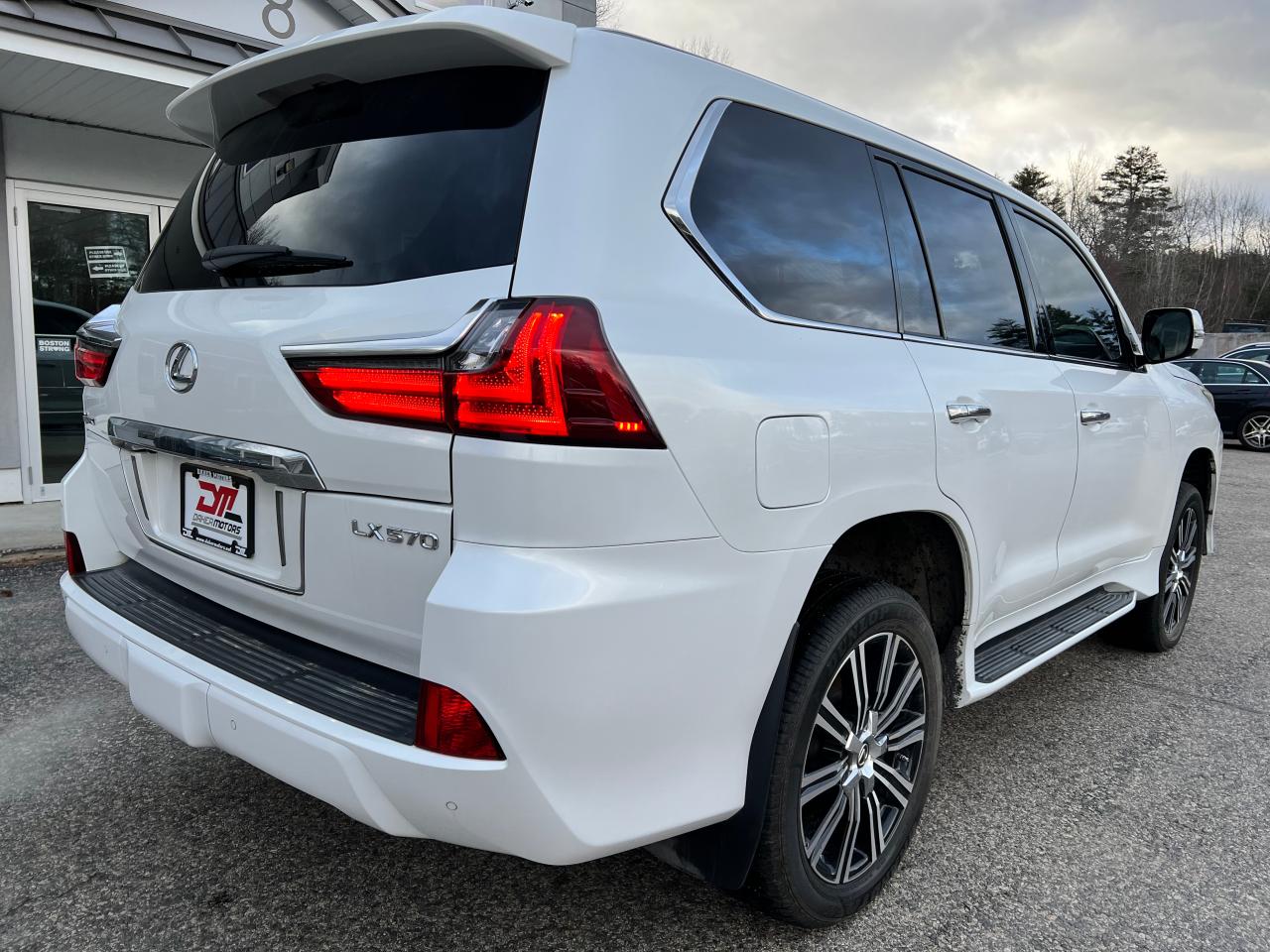 jtjhy7ax8j4267300 JTJHY7AX8J4267300 2018 Lexus Lx 570