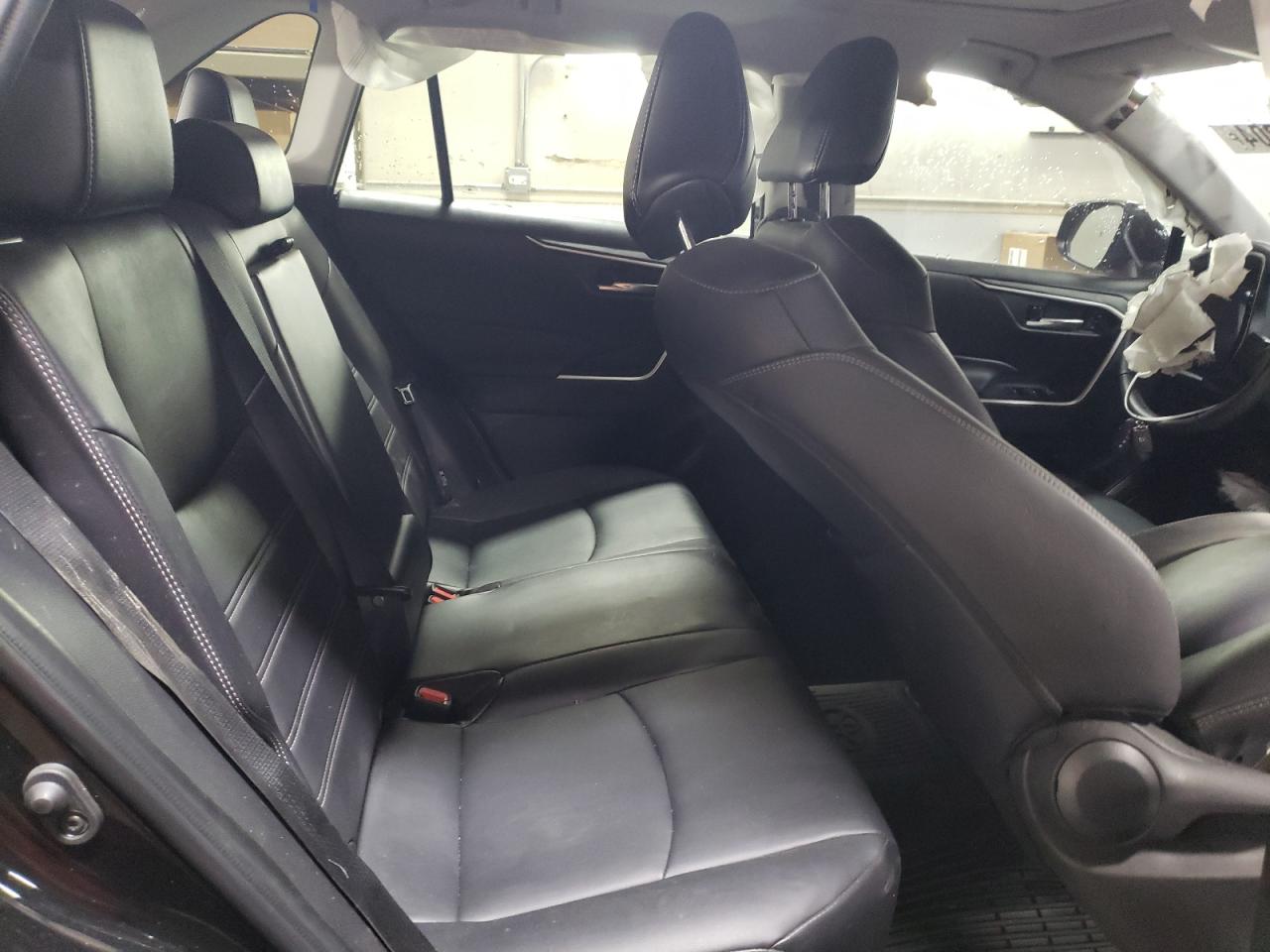 2T3A1RFV2NW270990 2022 Toyota Rav4 Xle Premium