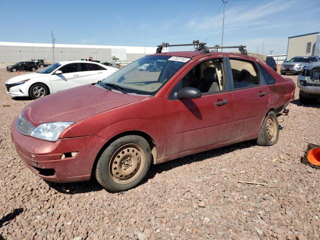 Lot #2471788055 2005 FORD FOCUS ZX4 salvage car
