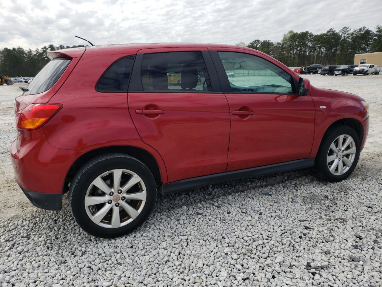 Lot #2952896769 2015 MITSUBISHI OUTLANDER