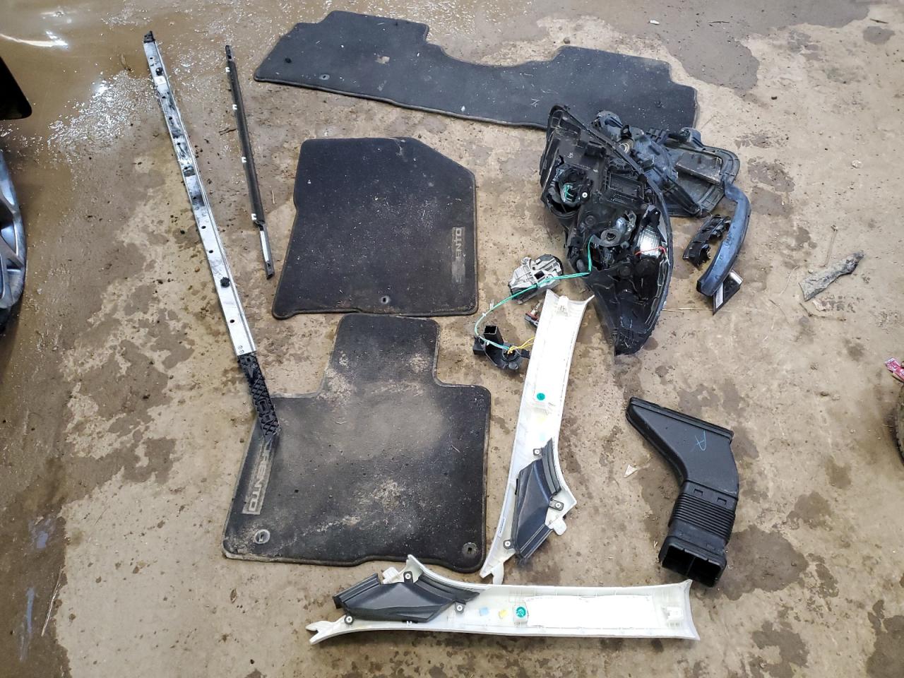 5XYPKDA57JG413541 2018 Kia Sorento Sx