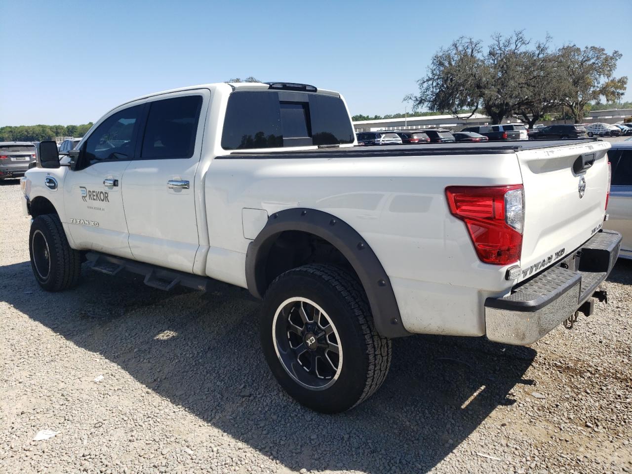 1N6BA1F33HN563651 NISSAN TITAN 2017