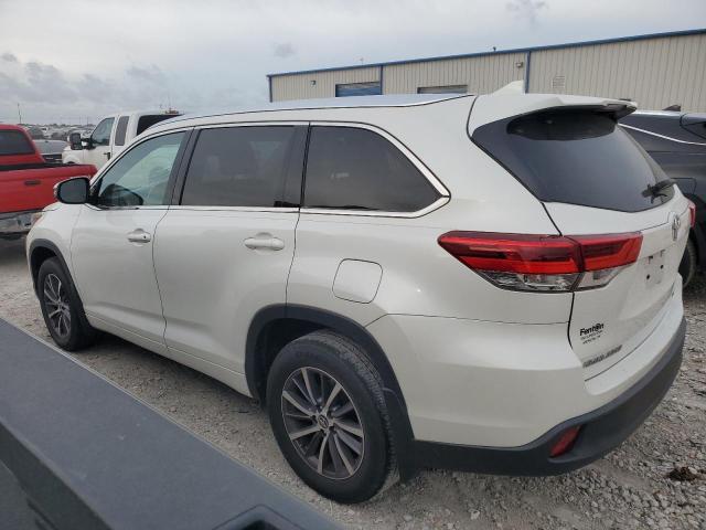 VIN 5TDJZRFH9JS525553 2018 Toyota Highlander, SE no.2