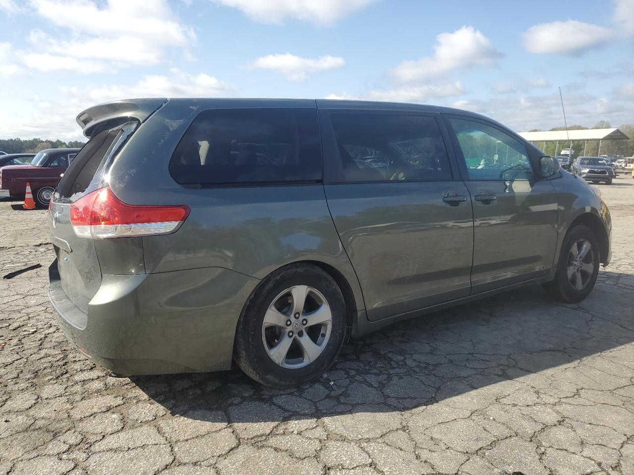 5TDKA3DC1CS015278 2012 Toyota Sienna Base