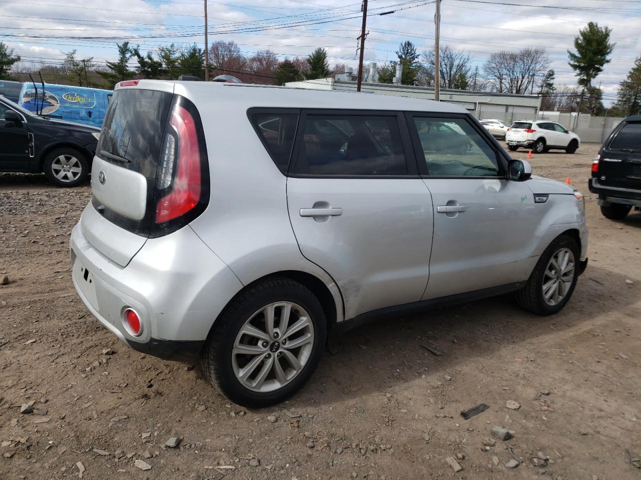 KNDJP3A55J7601960 KIA SOUL 2018
