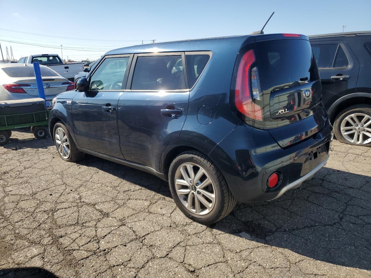 KNDJP3A54J7593320 KIA SOUL 2018