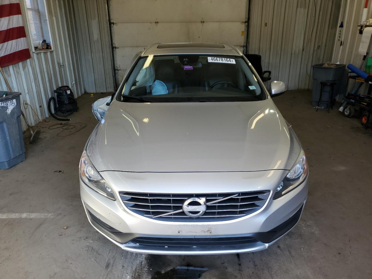 yv1612sb4f1186365 YV1612SB4F1186365 2015 Volvo V60 Premier