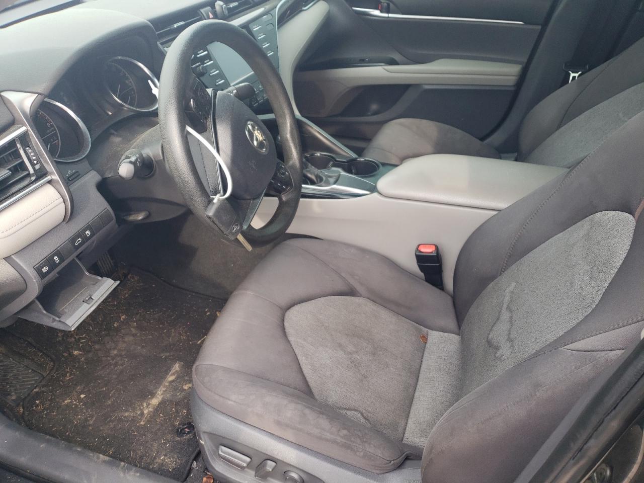 4T1B11HK8JU637161 TOYOTA CAMRY 2018