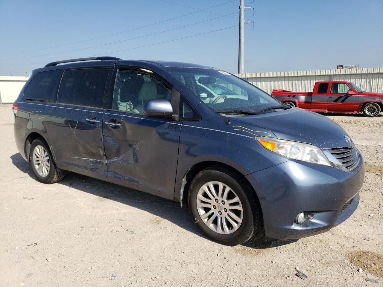 2014 Toyota Sienna Xle vin: 5TDYK3DC6ES411491