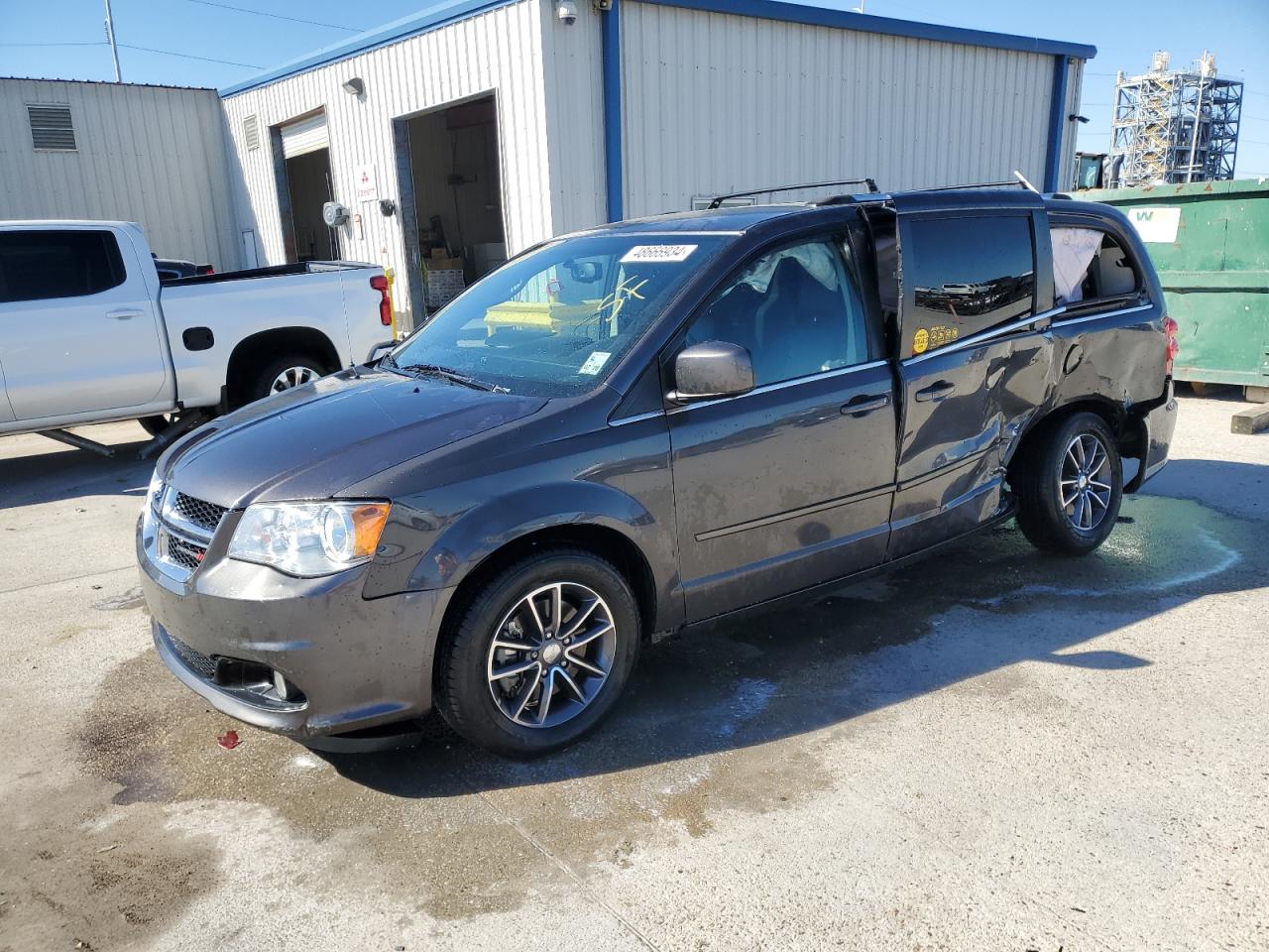 2C4RDGCG9HR603852 2017 Dodge Grand Caravan Sxt