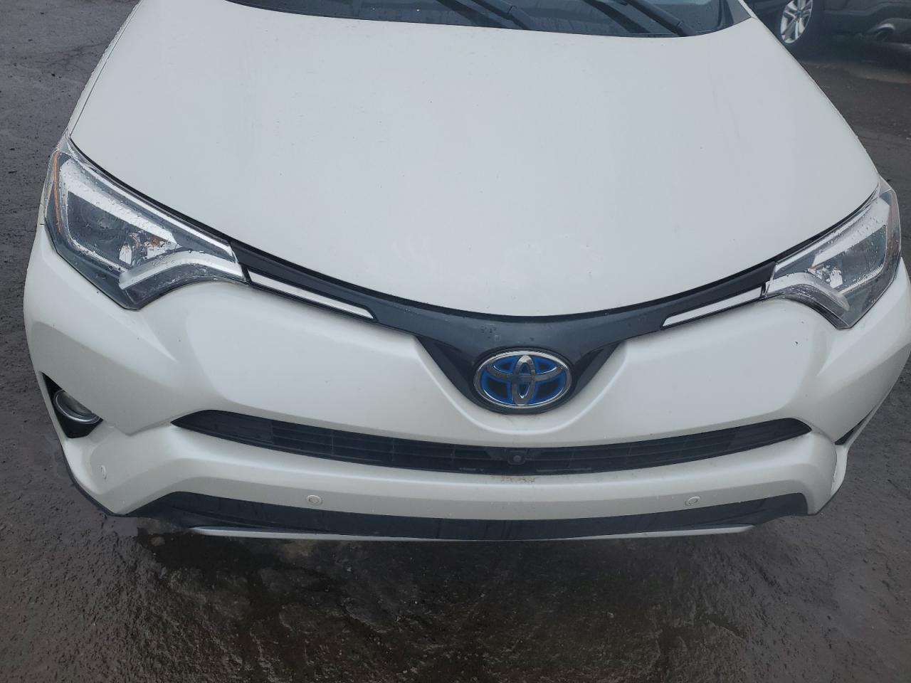 JTMDJREV1HD108560 TOYOTA RAV4 2017
