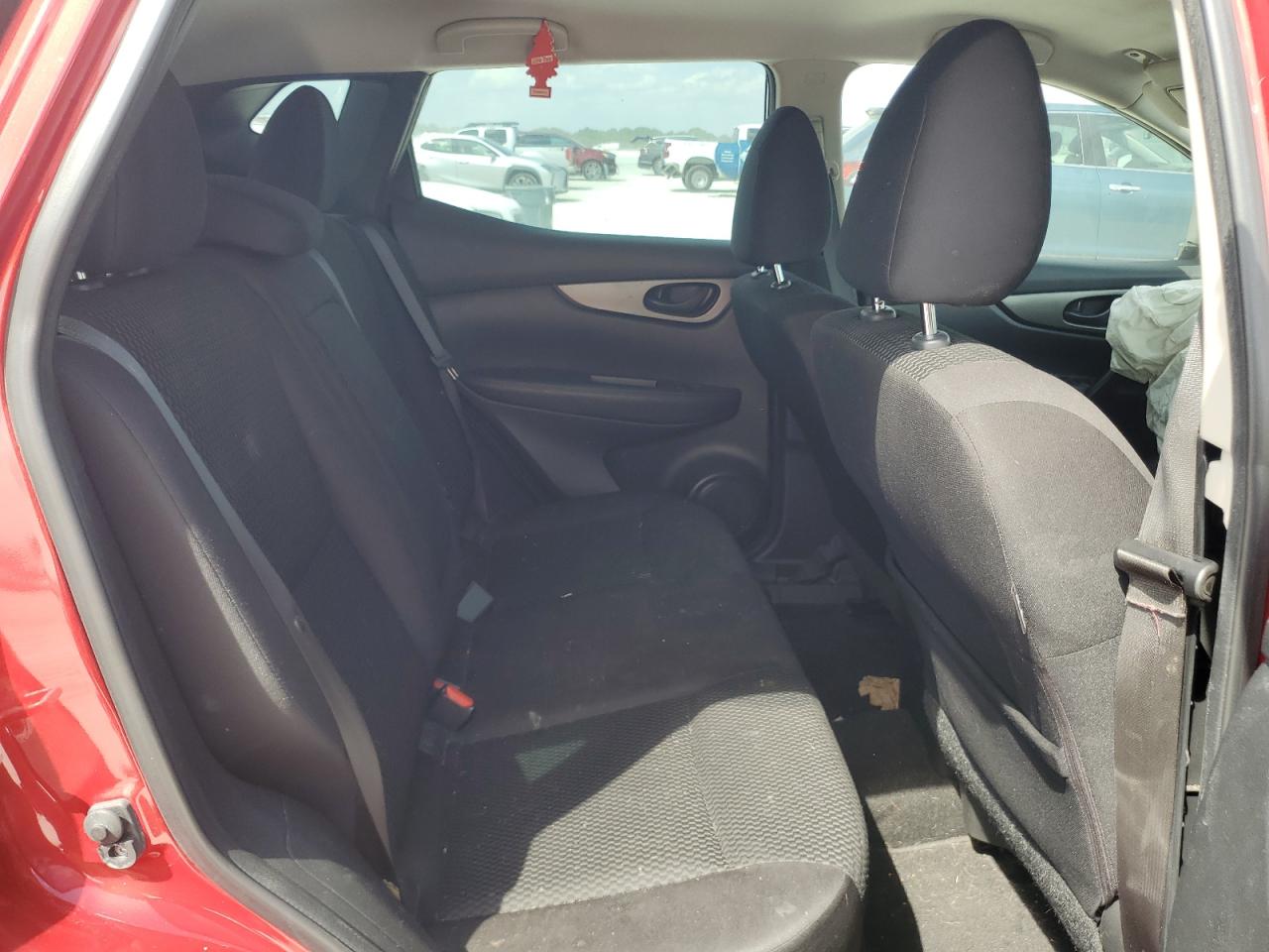 JN1BJ1CP2JW100560 NISSAN ROGUE 2018