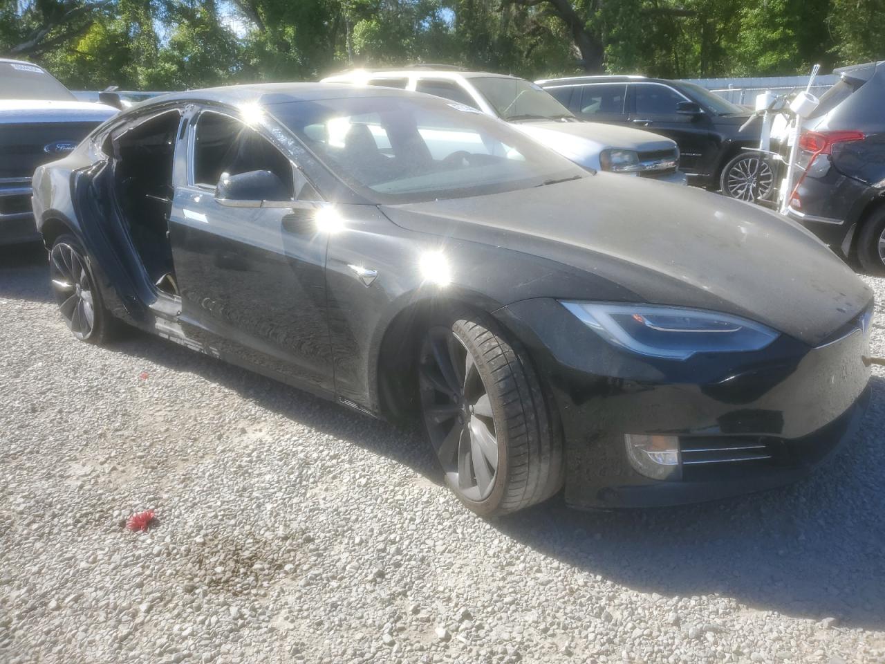 5YJSA1E21HF231766 2017 Tesla Model S