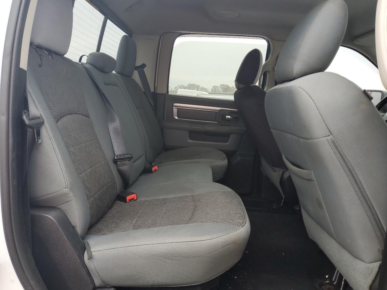 3C6RR7LT6GG214001 2016 Ram 1500 Slt