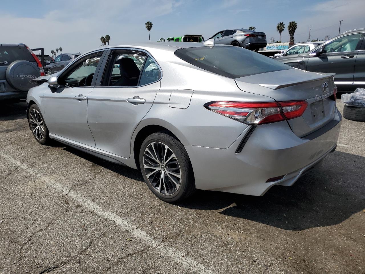 4T1B11HK3KU711698 TOYOTA CAMRY 2019