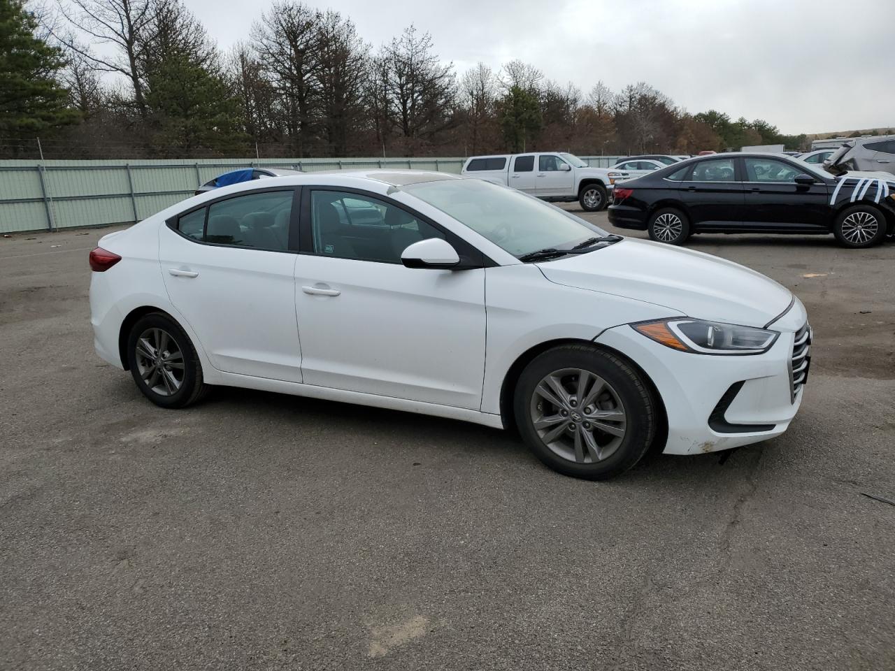 5NPD84LF8HH097657 2017 Hyundai Elantra Se