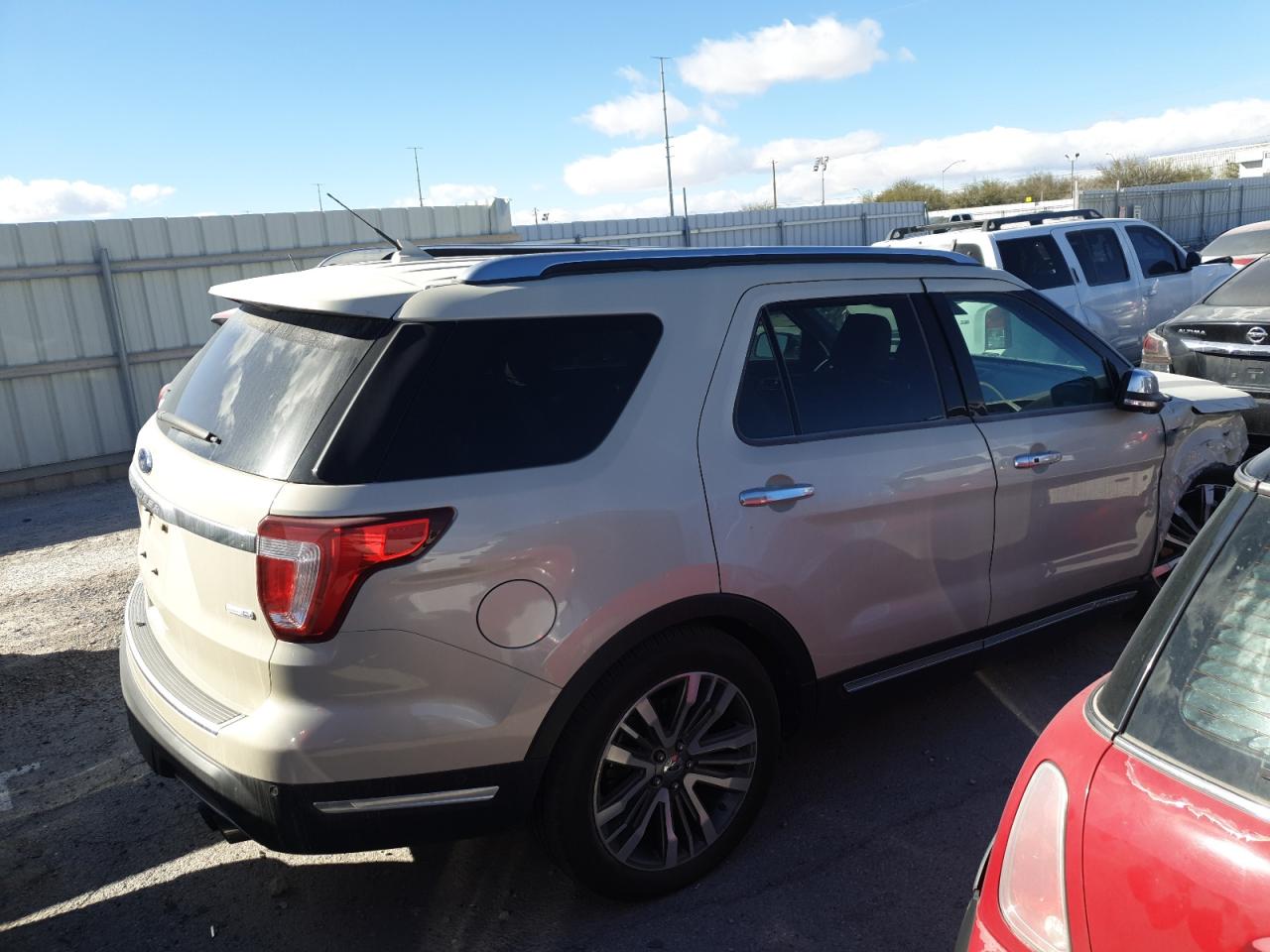 VIN: 1FM5K8HT8JGA80942 2018 FORD EXPLORER