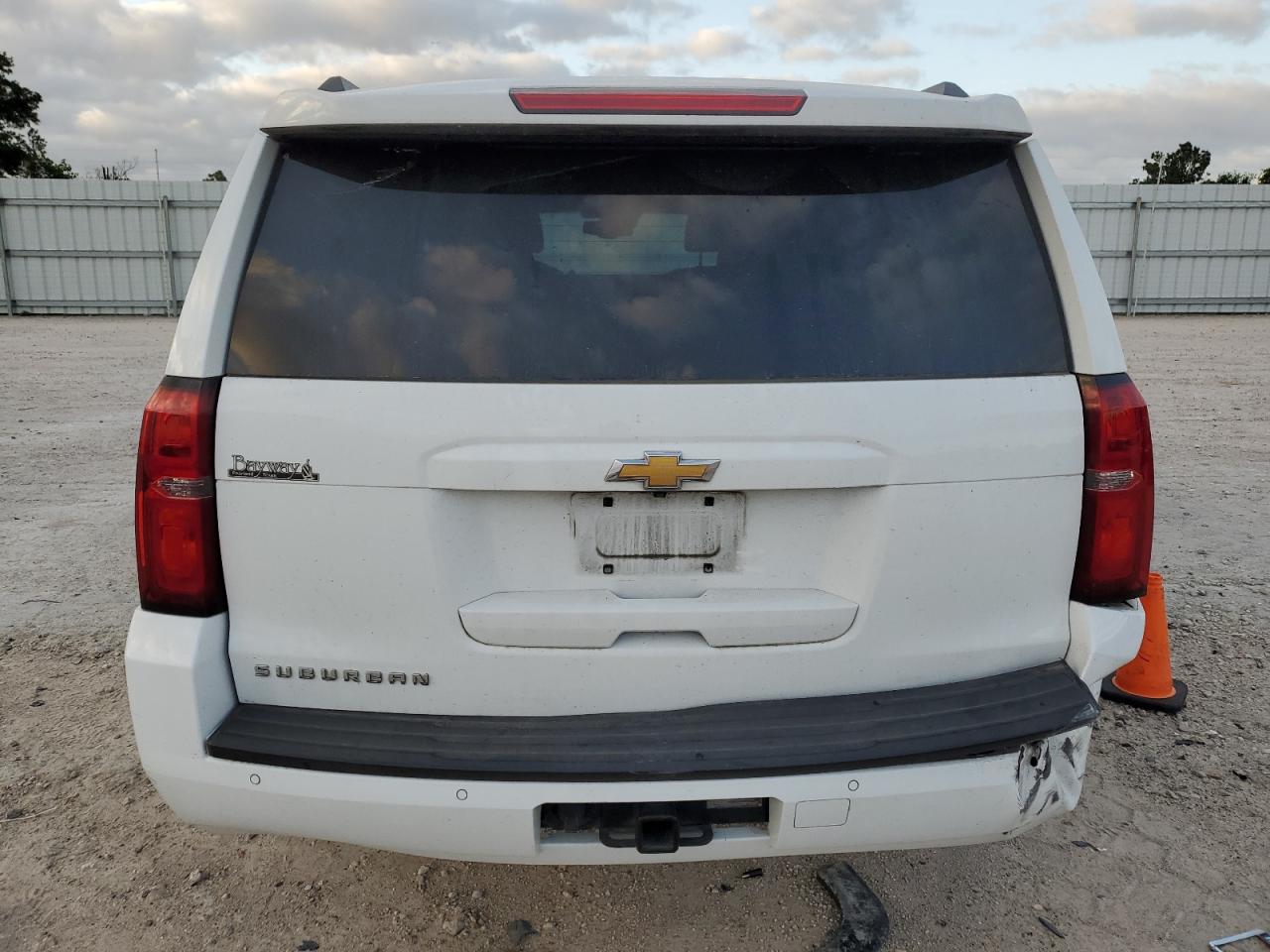 1GNSCHKC8GR450868 CHEVROLET SUBURBAN 2016
