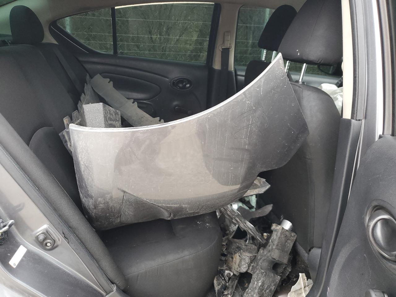 3N1CN7AP5KL833806 NISSAN VERSA 2019