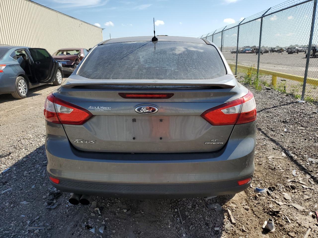 1FAHP3F24CL476205 2012 Ford Focus Se