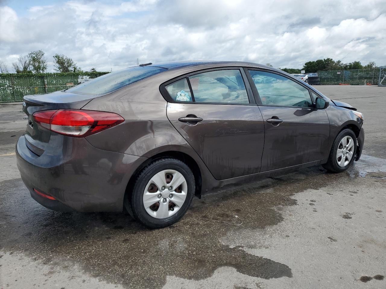 3KPFK4A70JE176806 2018 Kia Forte Lx