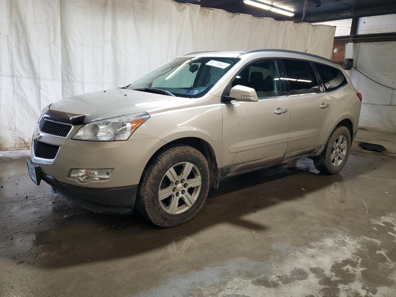 1GNKVGED9CJ137670 2012 Chevrolet Traverse Lt