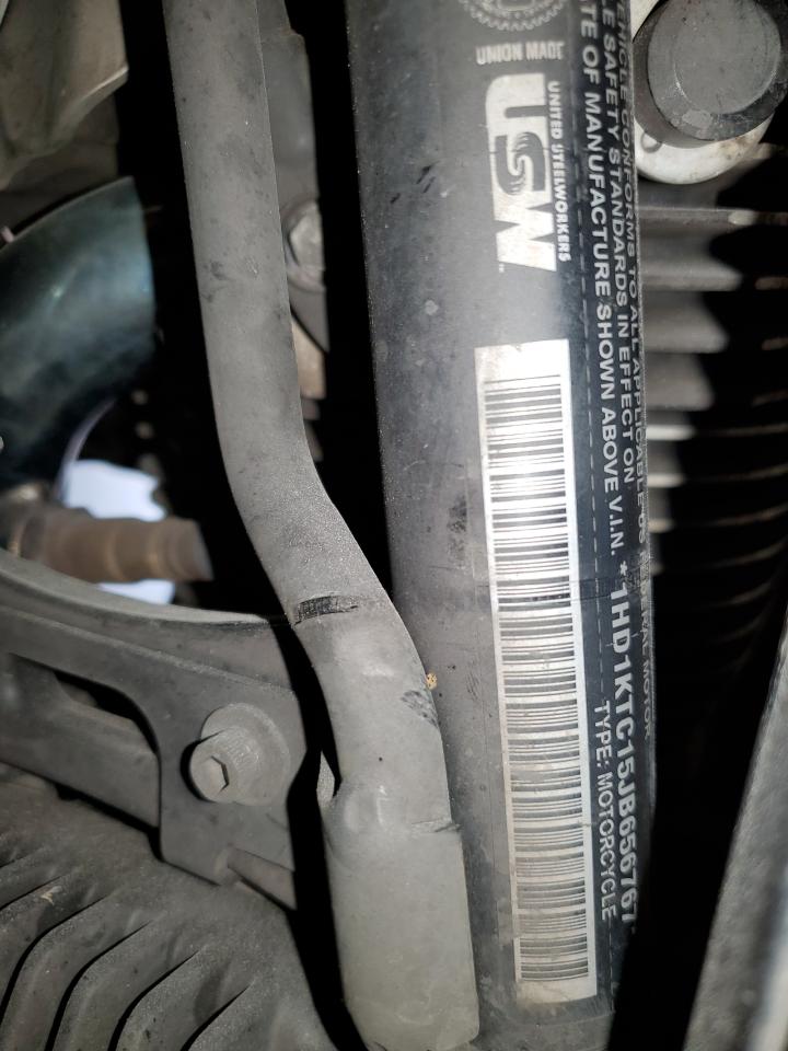 1HD1KTC15JB656767 HARLEY-DAVIDSON FL 2018