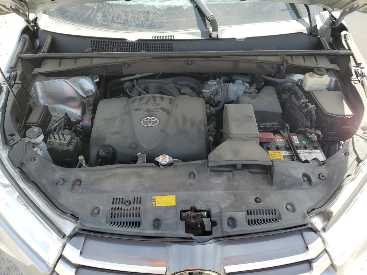 5TDKZRFH2JS526872 TOYOTA HIGHLANDER 2018