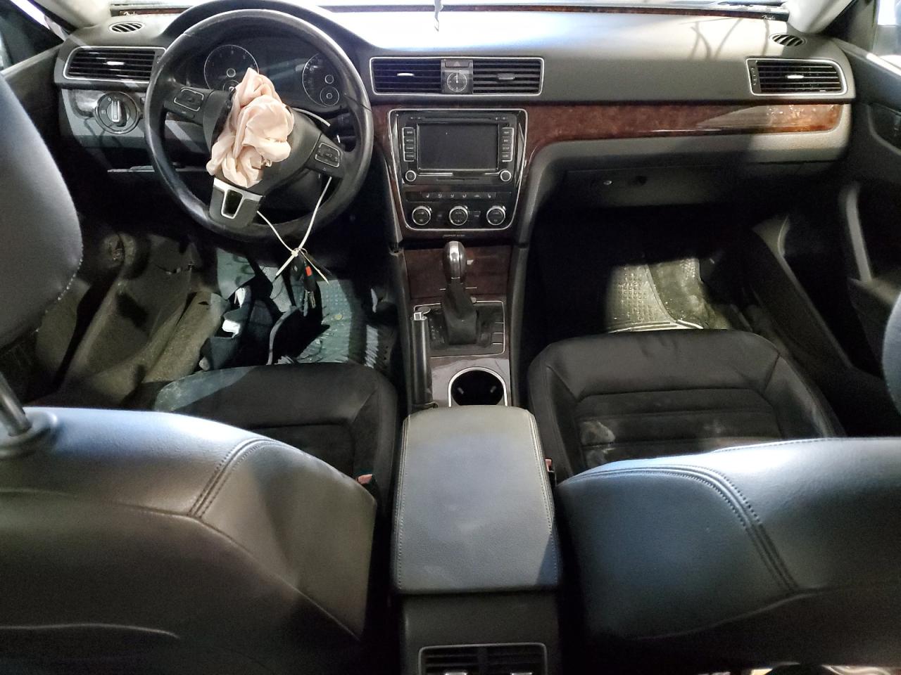 1VWCM7A31DC004739 2013 Volkswagen Passat Sel