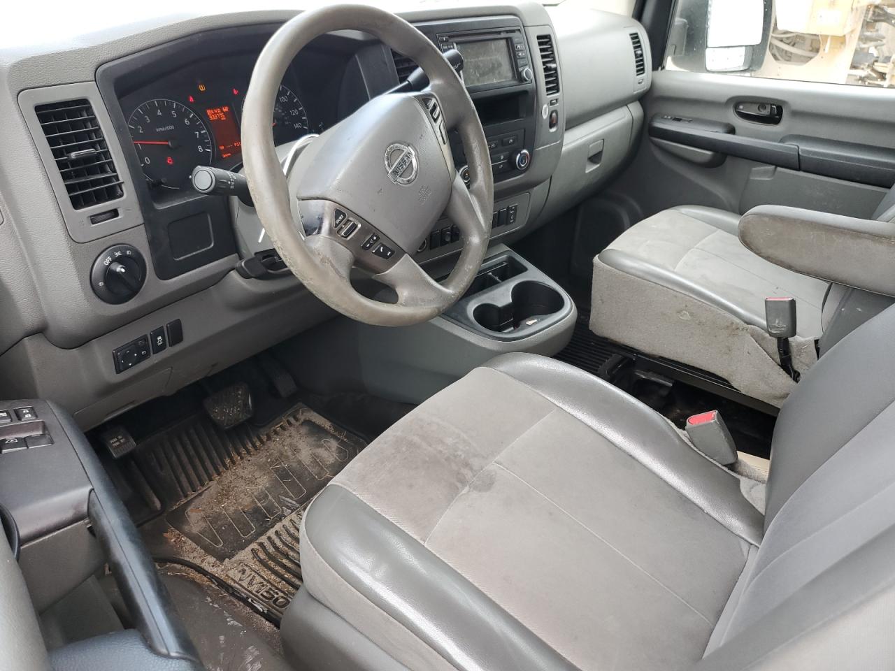 1N6BF0KM6GN805129 NISSAN NV 2016