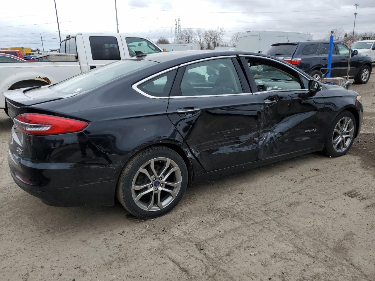 3FA6P0RU1KR104906 FORD FUSION 2019