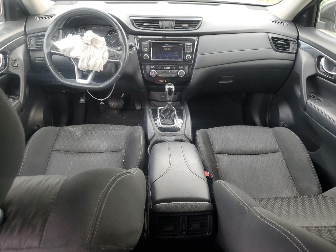 KNMAT2MV7JP557123 NISSAN ROGUE 2018