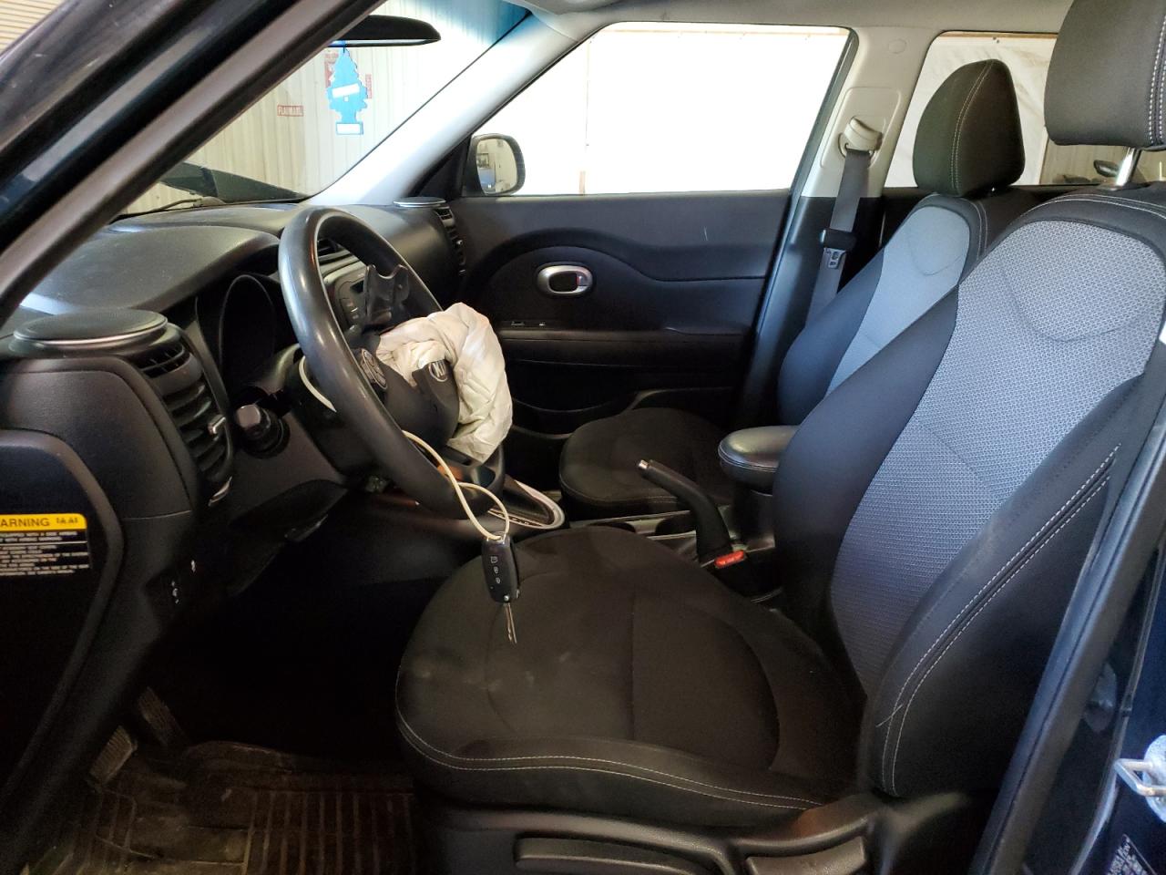 KNDJP3A55J7600971 2018 Kia Soul +