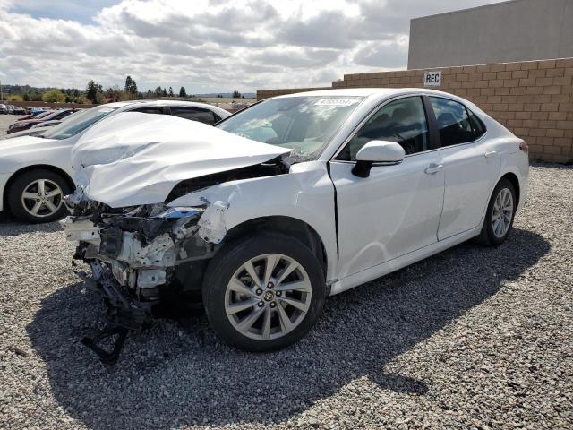 Lot #2536170273 2022 TOYOTA CAMRY LE salvage car
