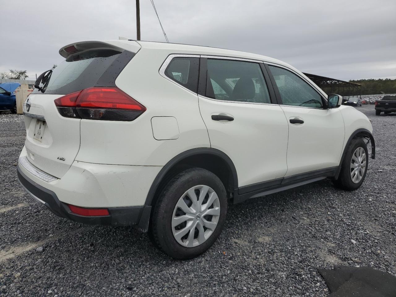 5N1AT2MV4HC799087 2017 Nissan Rogue Sv