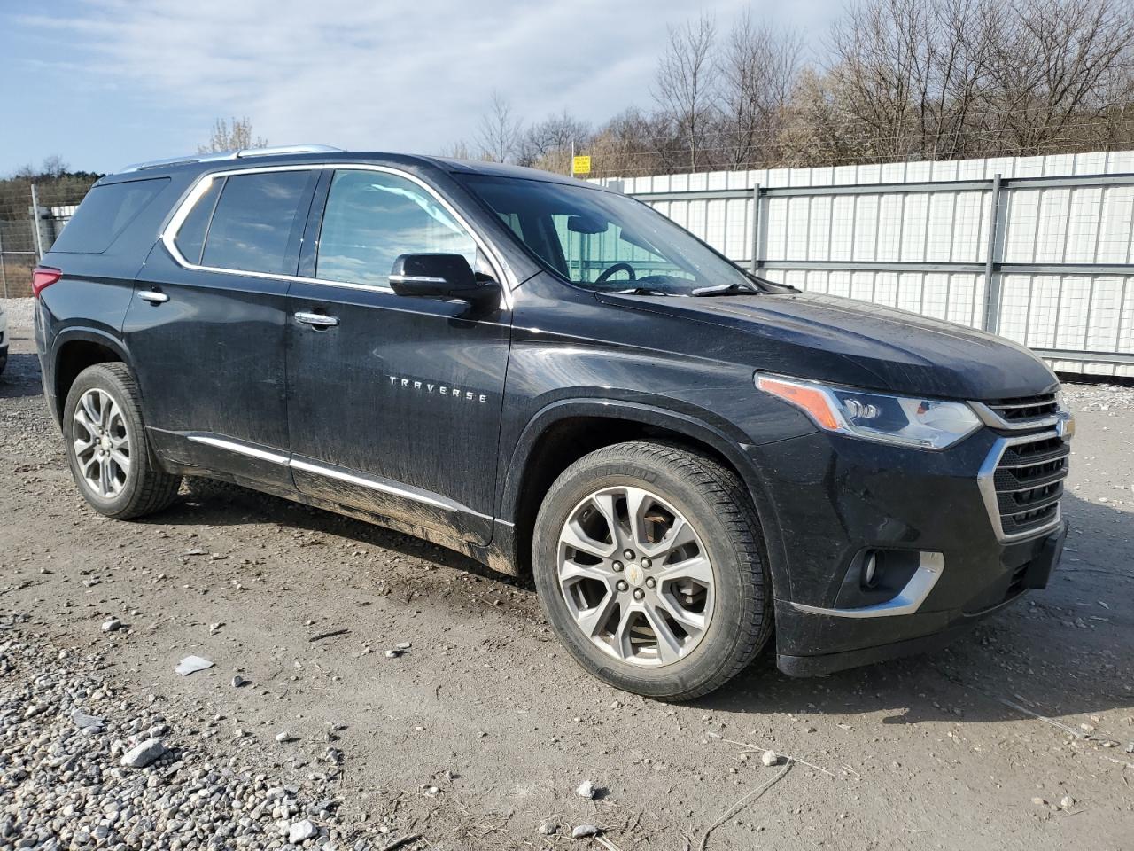 1GNEVKKW3KJ194001 2019 Chevrolet Traverse Premier