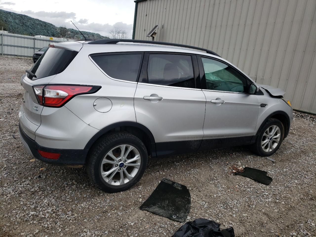 2017 Ford Escape Se vin: 1FMCU9G96HUD65048