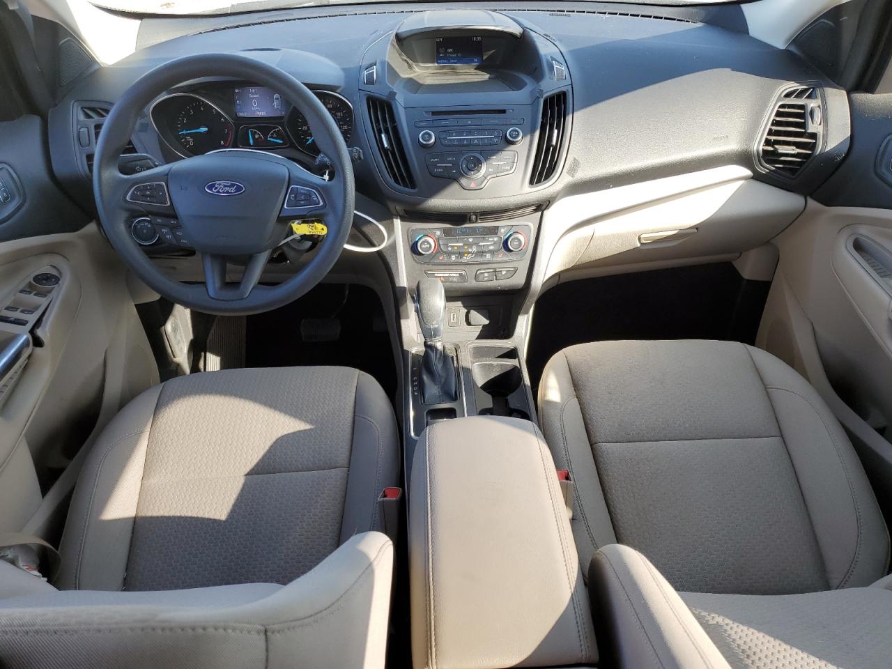 1FMCU0GD8JUD39203 FORD ESCAPE 2018