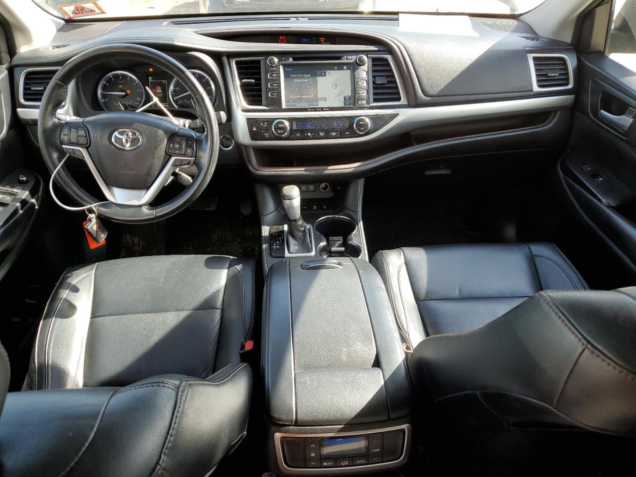 5TDJZRFH1JS552827 TOYOTA HIGHLANDER 2018